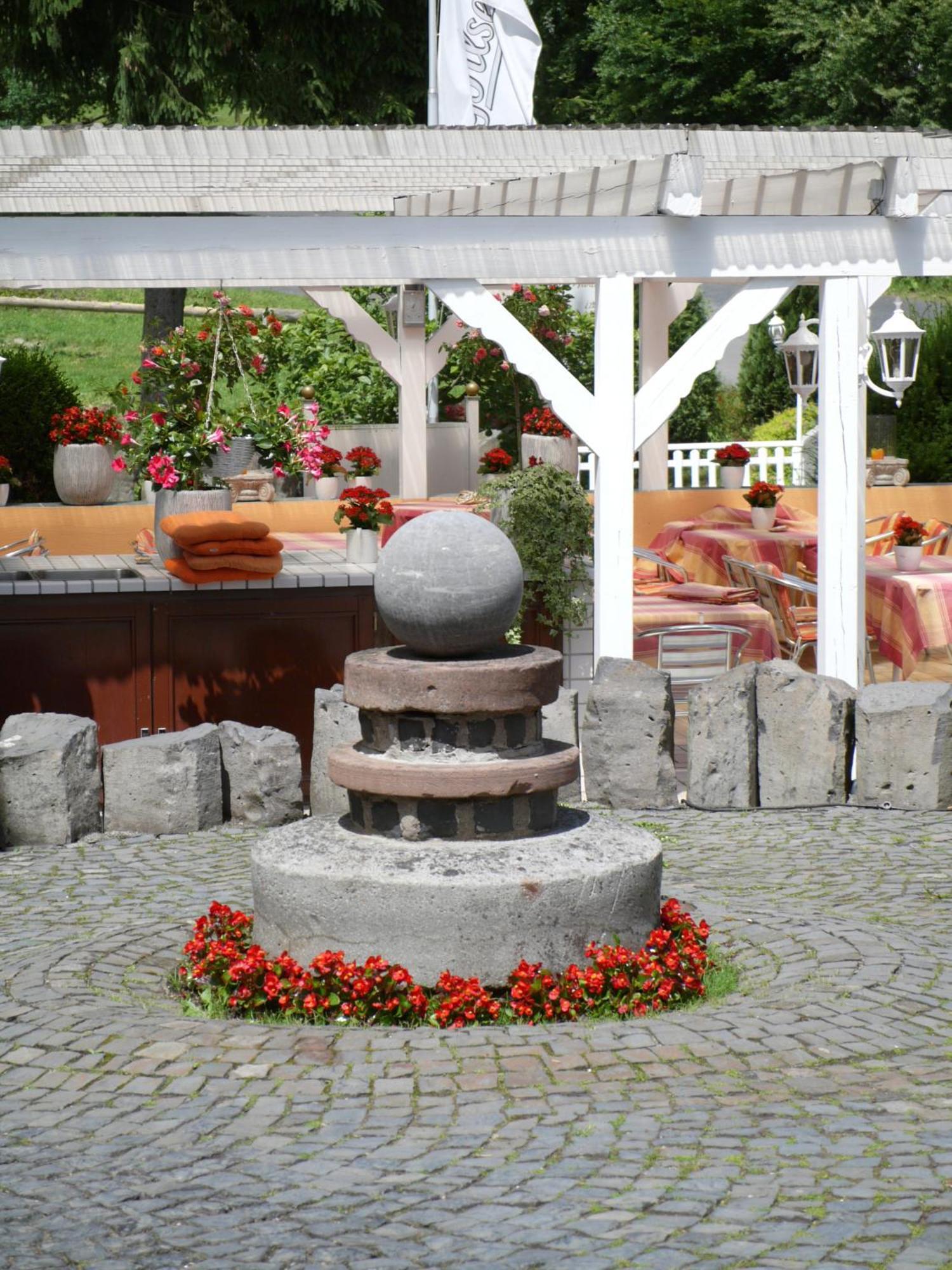 Studentenmuehle Hotel - Restaurant Nomborn Esterno foto