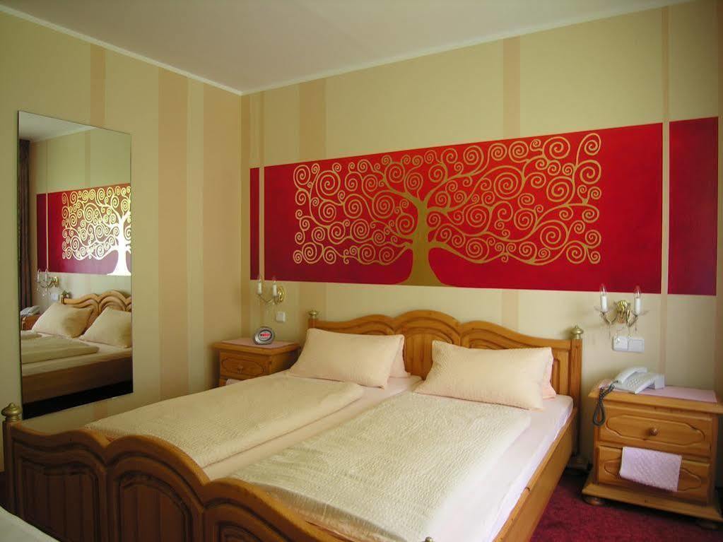 Studentenmuehle Hotel - Restaurant Nomborn Esterno foto