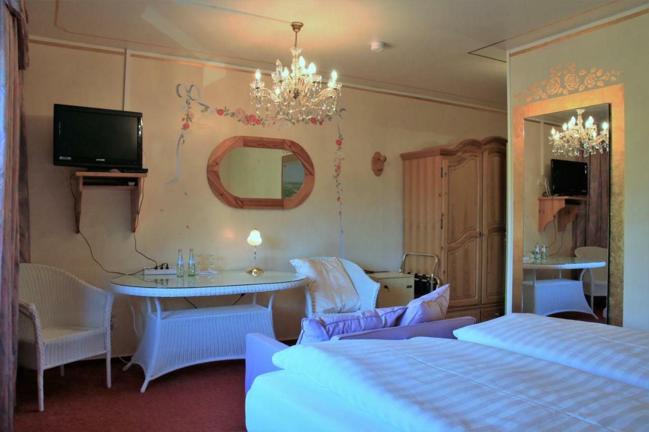 Studentenmuehle Hotel - Restaurant Nomborn Esterno foto